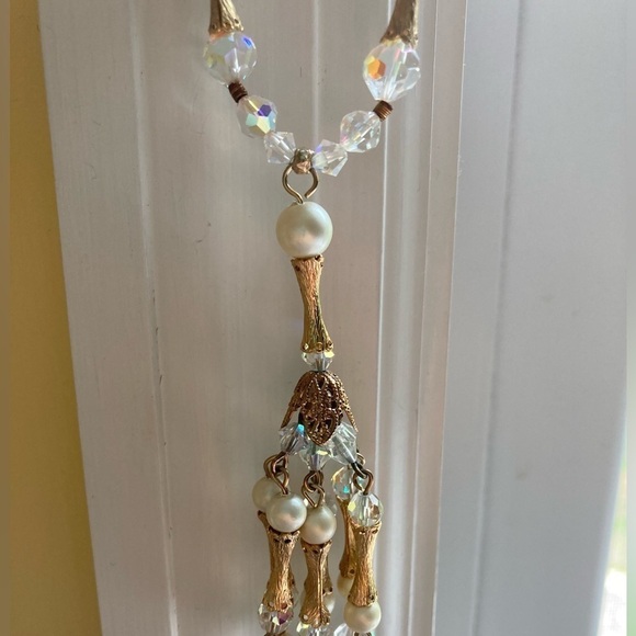 Vintage Aurora Borealis Crystals & Faux Pearls Tassel Necklace - Picture 7 of 9
